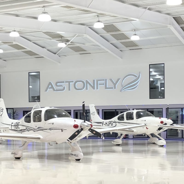 Astonfly est l'école de formation pour pilotes du groupe aéronautique Clair Group